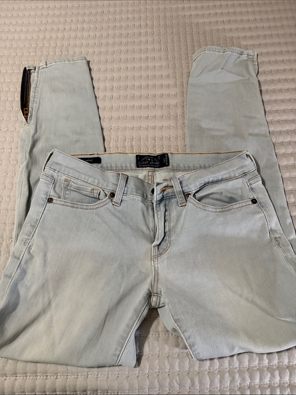 Lucky Brand Women's Light Blue Skinny Jeans size 4